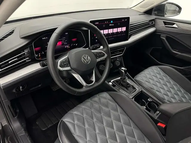 Volkswagen Sagitar 300TSI DSG Beyond Edition