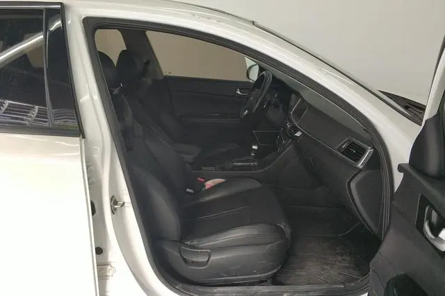 Kia Kia K5 1.6T automatic LUX
