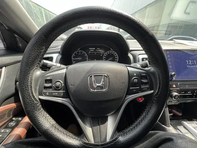 Honda Honda UR-V 370TURBO four-wheel drive Exclusive Edition Country V