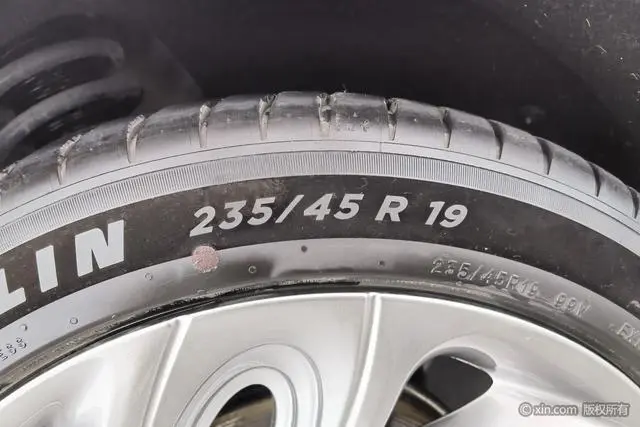 Ora Euler Lightning Cat 555km Premium Edition