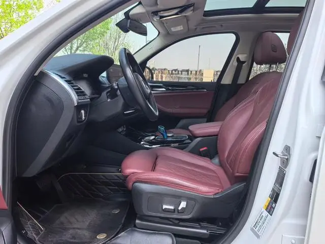 BMW BMW iX3 Leading type