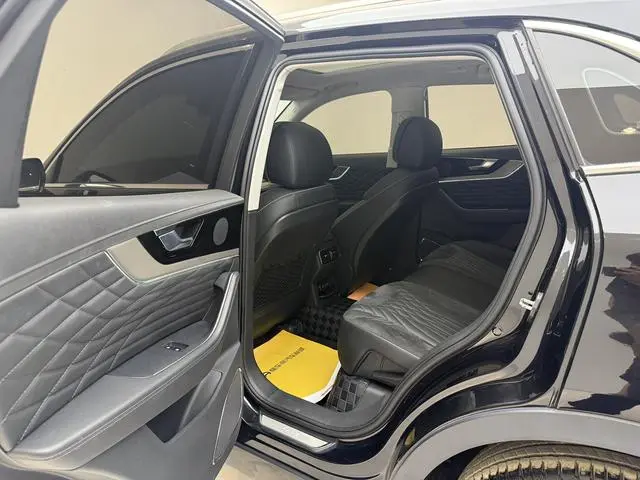 Hongqi Hongqi HS5 Facelift 2.0T Zhilian Flag Enjoy Edition