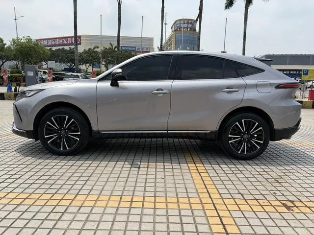 TOYOTA Weisha 2.0L CVT two-wheel drive technology version