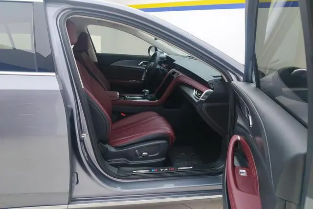 Hongqi Hongqi H5 2.0T Automatic Zhilian Qichang Version