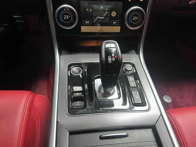 Jaguar Jaguar XEL 2.0T 250PS R-DYNAMIC S Enterprising Sports Edition