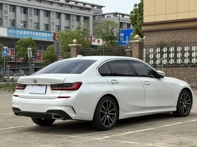 BMW BMW 3 Series 325Li M sports suit