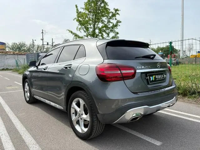 Mercedes-Benz Mercedes-Benz GLA GLA 200 dynamic type