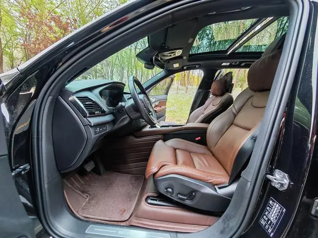 Volvo Volvo XC90 PHEV E-drive hybrid T8 Zhizun Deluxe Edition 7 Seats
