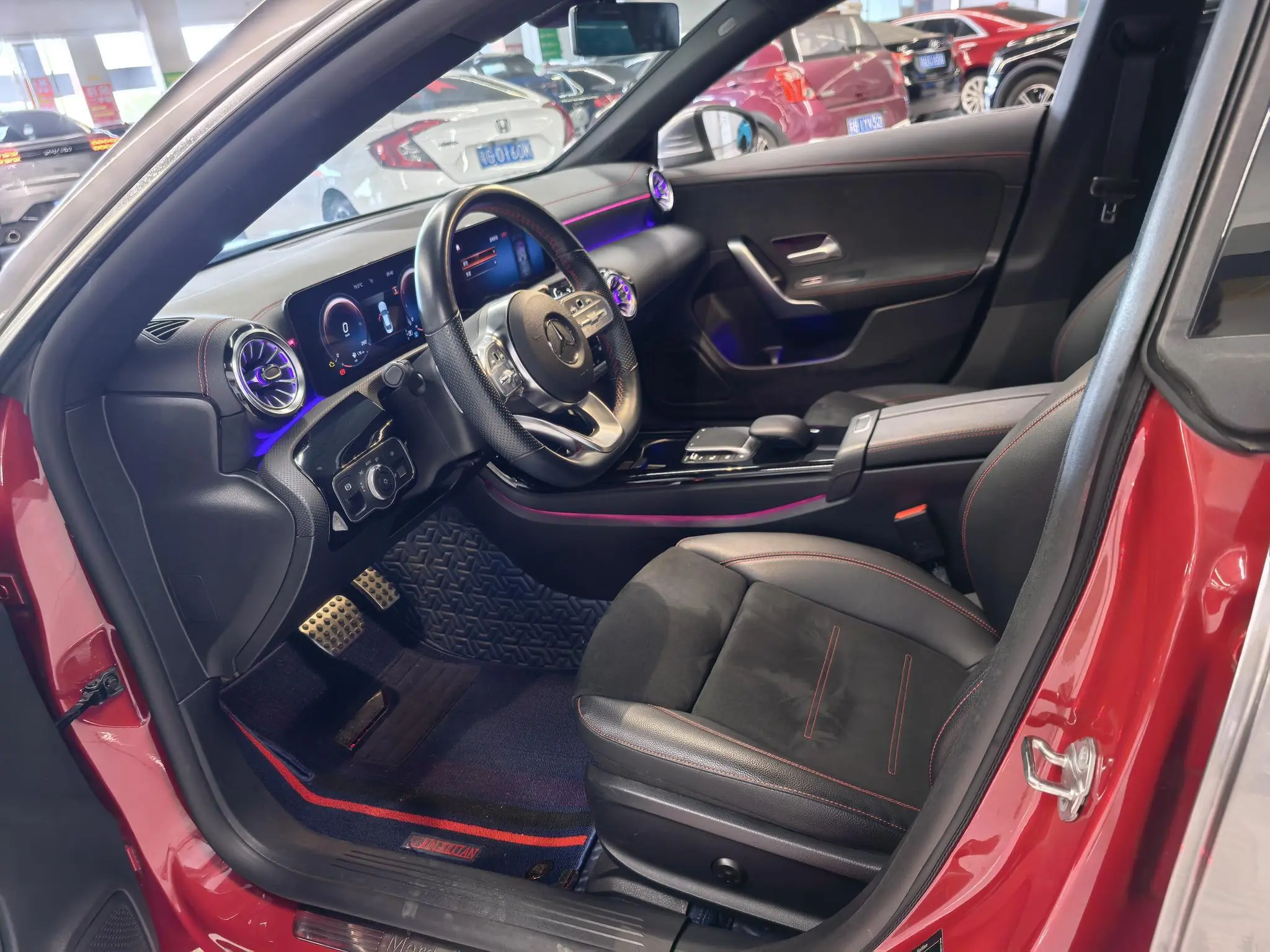 Mercedes-Benz Mercedes-Benz CLA CLA 200 four-door coupe