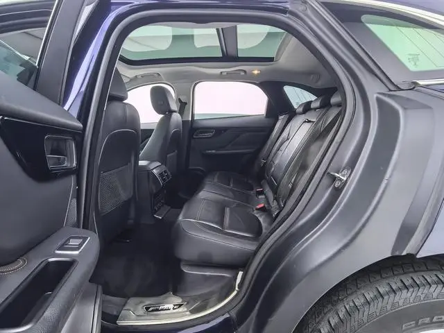 Jaguar Jaguar F-PACE 2.0T two-wheel drive Urban Exclusive Edition