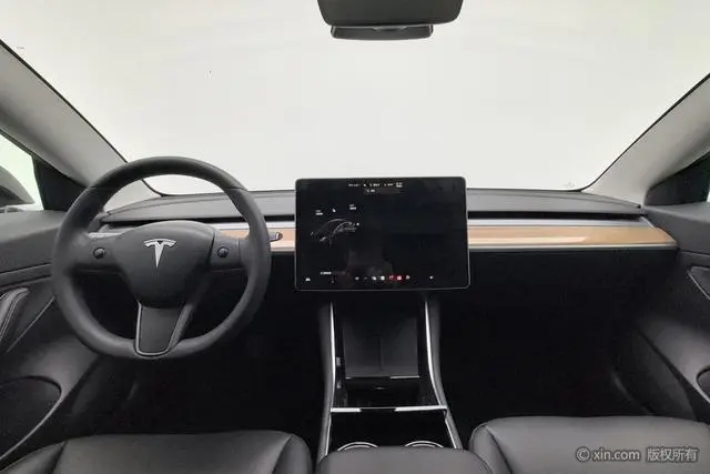 Tesla Model 3 Upgraded version of standard battery life rear drive