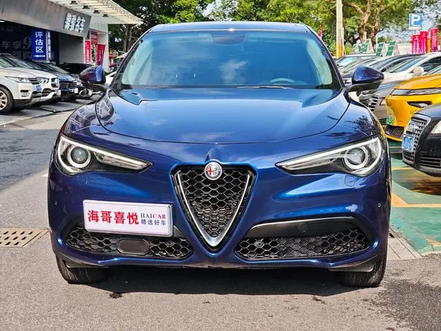 Alfa Romeo Stelvio 2.0T 200HP Elite Edition