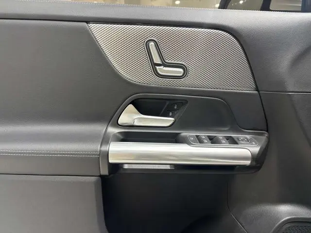 Mercedes-Benz Mercedes-Benz GLA GLA 200
