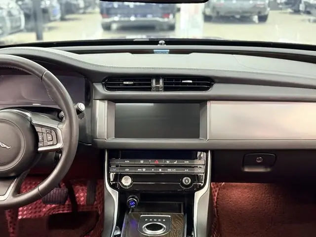 Jaguar Jaguar XFL 2.0T P250 four-wheel drive Exclusive Edition