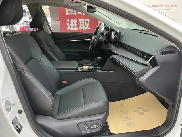 TOYOTA Camry Dual Engine 2.0 HSE Sports Lite Edition