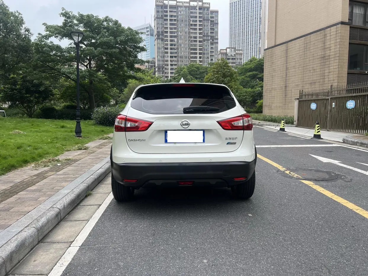 Nissan Qashqai 2.0L CVT Elite Edition Country V