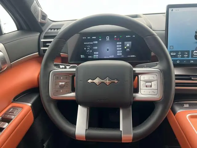 FANG CHENG BAO Titanium 7 190KM four-wheel drive Ultra version
