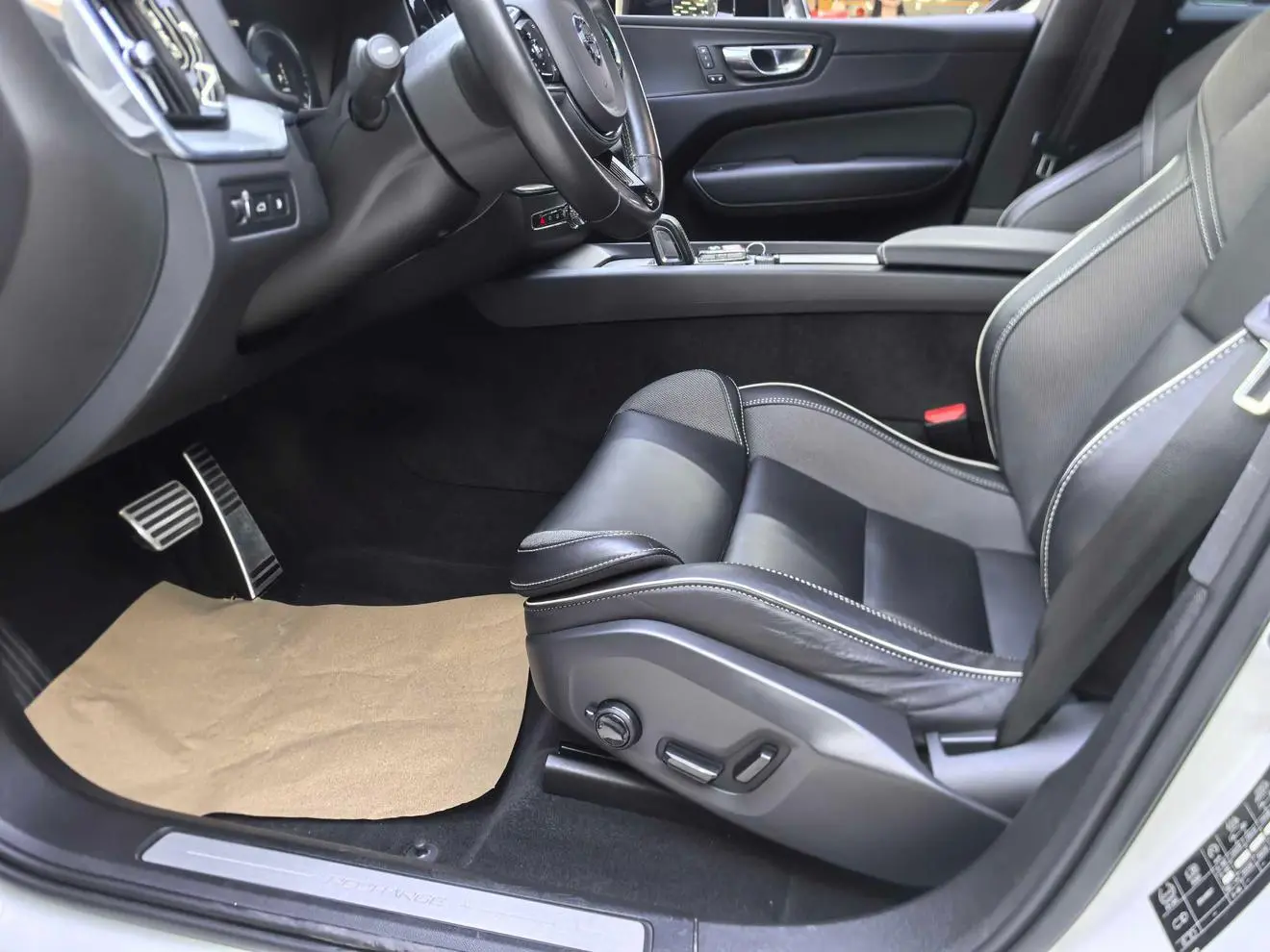 Volvo Volvo XC60 PHEV T8 E-drive hybrid Zhiyuan Sports Edition
