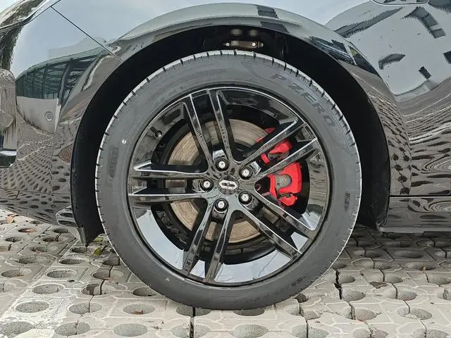 AITO Ask the world M5 Extended range Max RS four-wheel drive high-end smart driving version