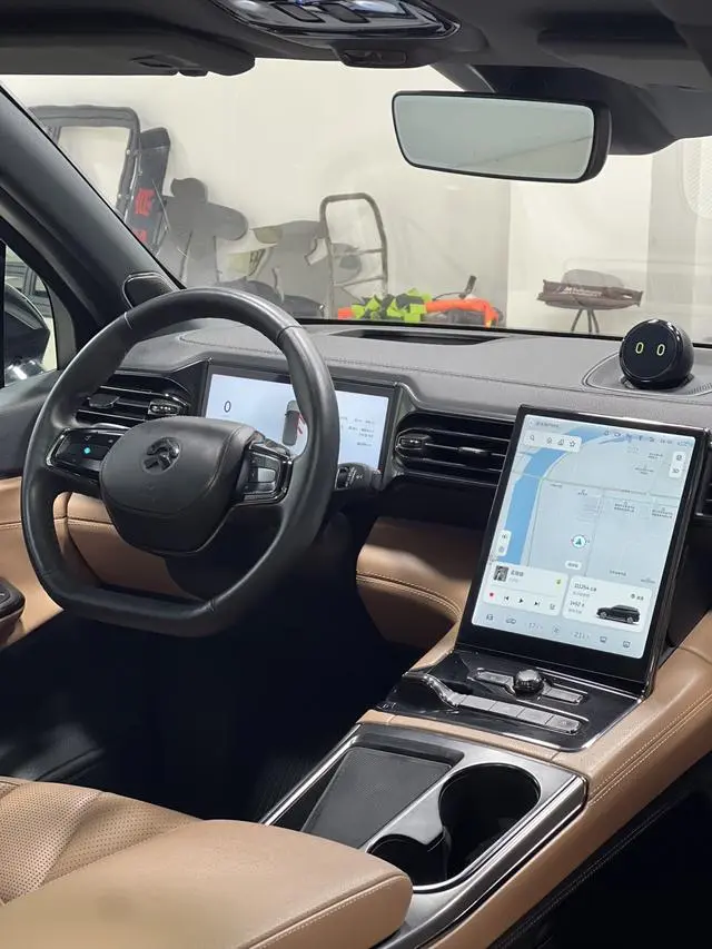 NIO NIO ES8 580KM six-seater version