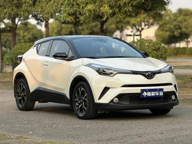 TOYOTA Toyota C-HR 2.0L Deluxe Edition