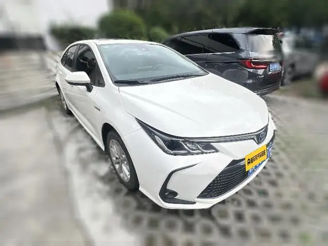 TOYOTA Corolla Dual engine 1.8L E-CVT Elite Edition