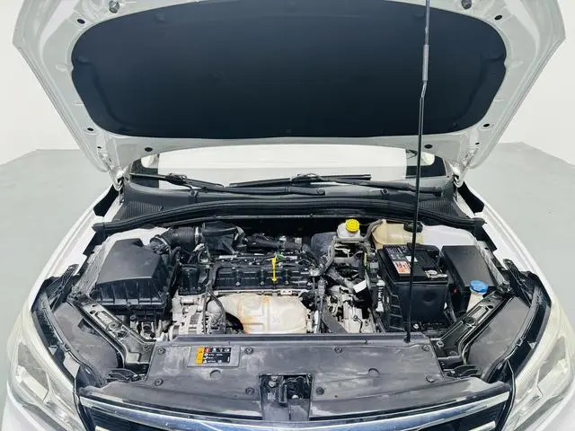 Roewe Roewe i5 1.5L manual 4G Interconnection Linghao Edition Country VI