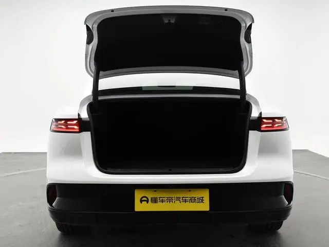 VOYAH Lantu chasing light PHEV Ultra-long battery life, four-wheel drive ultimate edition