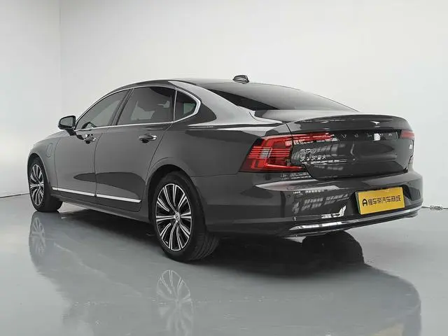 Volvo Volvo S90 PHEV Facelifted T8 E-drive hybrid Zhiyi Deluxe Edition