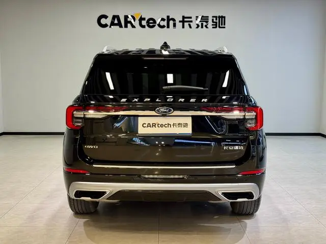 Ford Explorer 2.3T EcoBoost four-wheel drive titanium version 7 seats