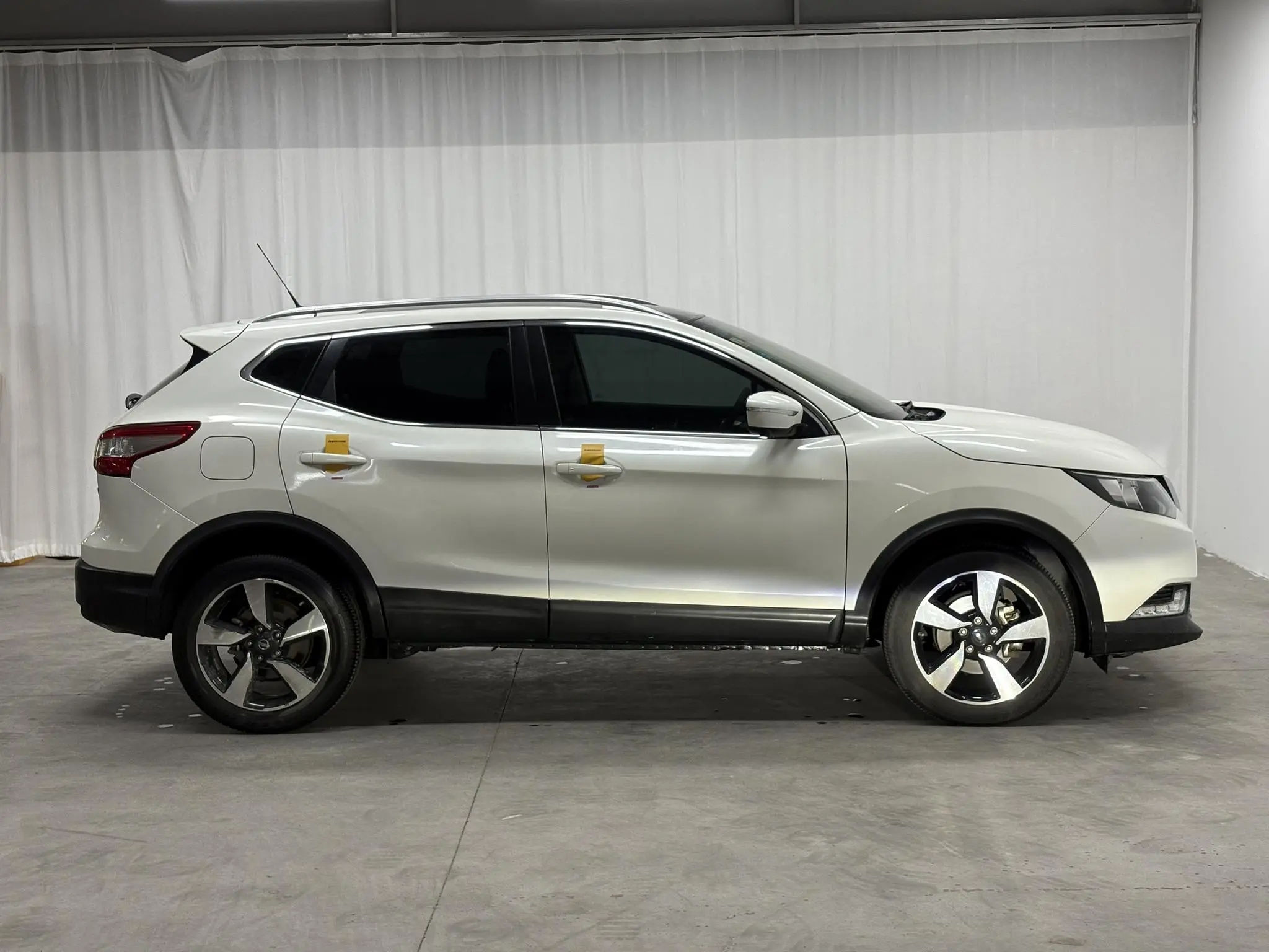 Nissan Qashqai 2.0L CVT Deluxe Edition