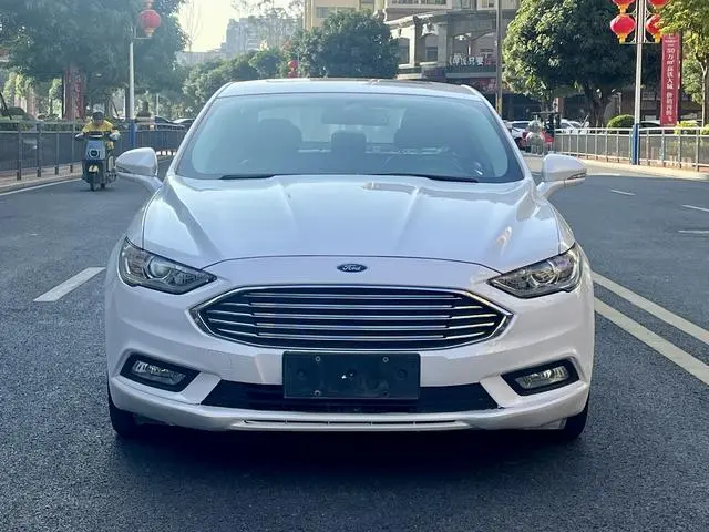 Ford Mondeo EcoBoost 180 fashion type