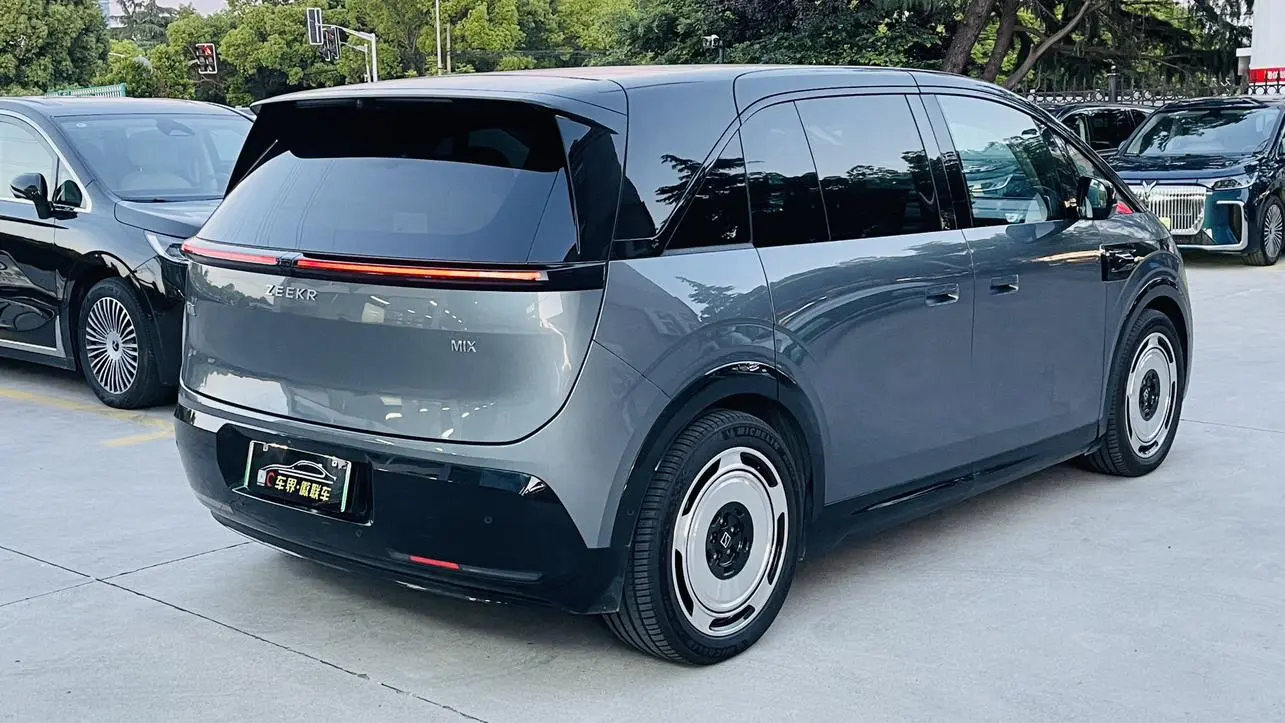 ZEEKR ZEEKR MIX 76kWh Smart Driving Version