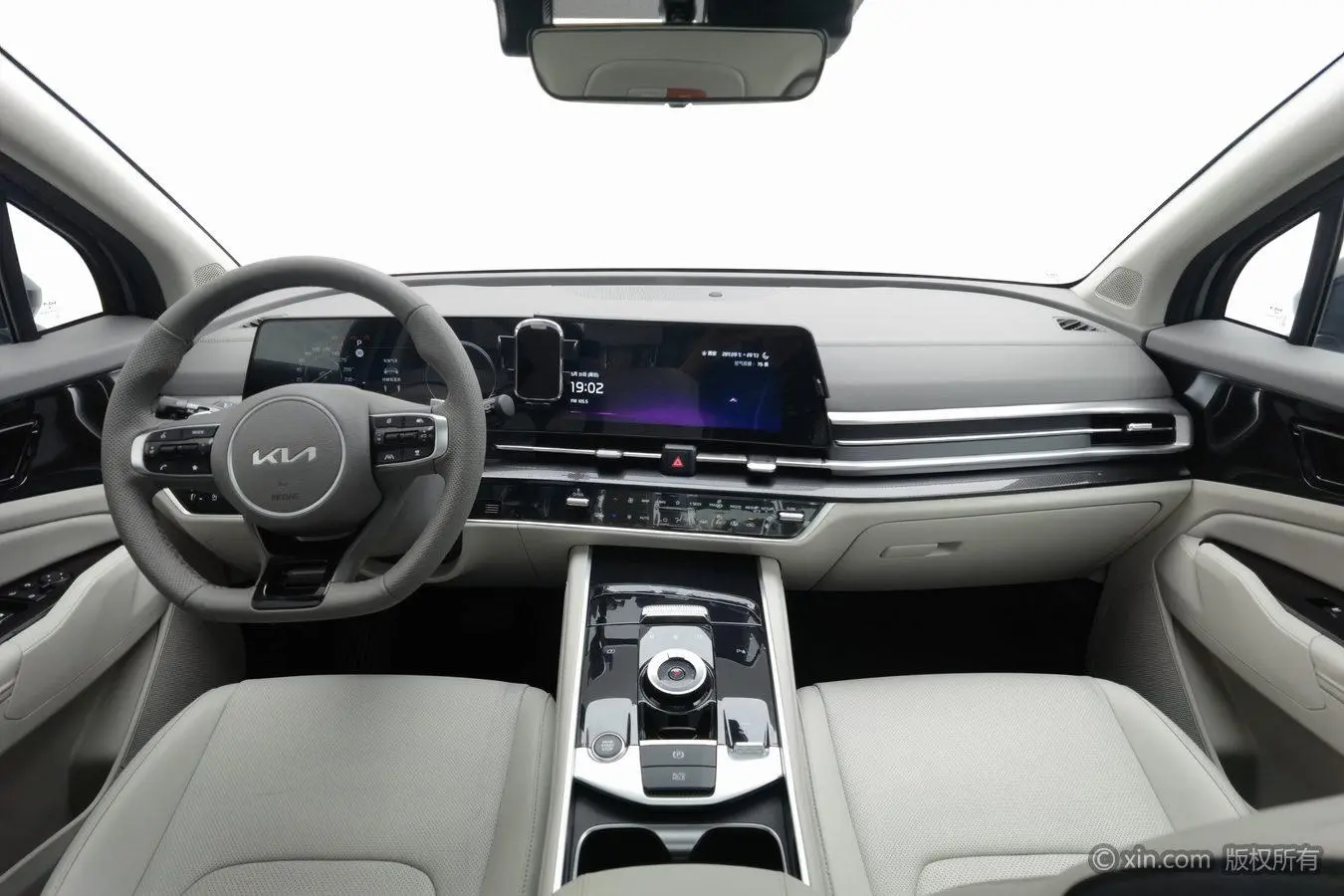 Kia Lion Platinum expands the world 1.5T two-wheel drive Premium edition