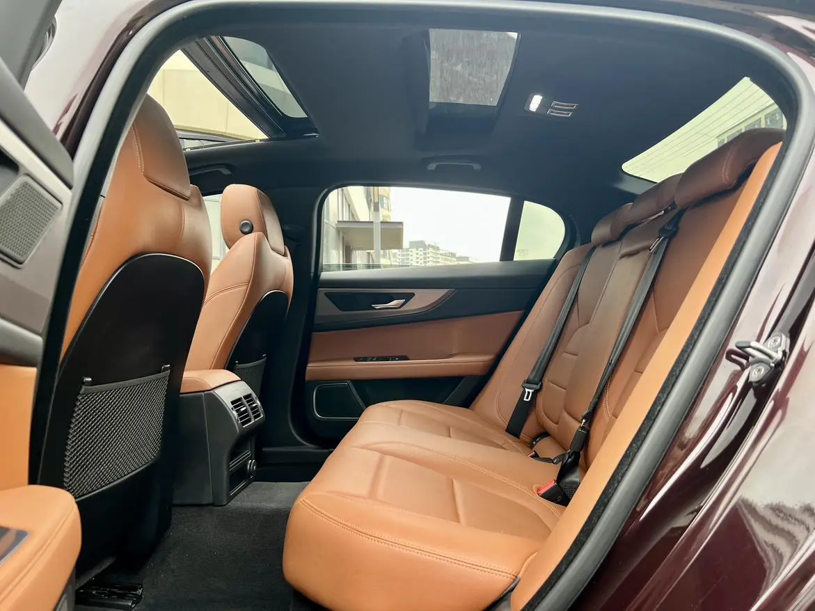 Jaguar Jaguar XEL 2.0T 200PS R-DYNAMIC S Enterprising Sports Edition