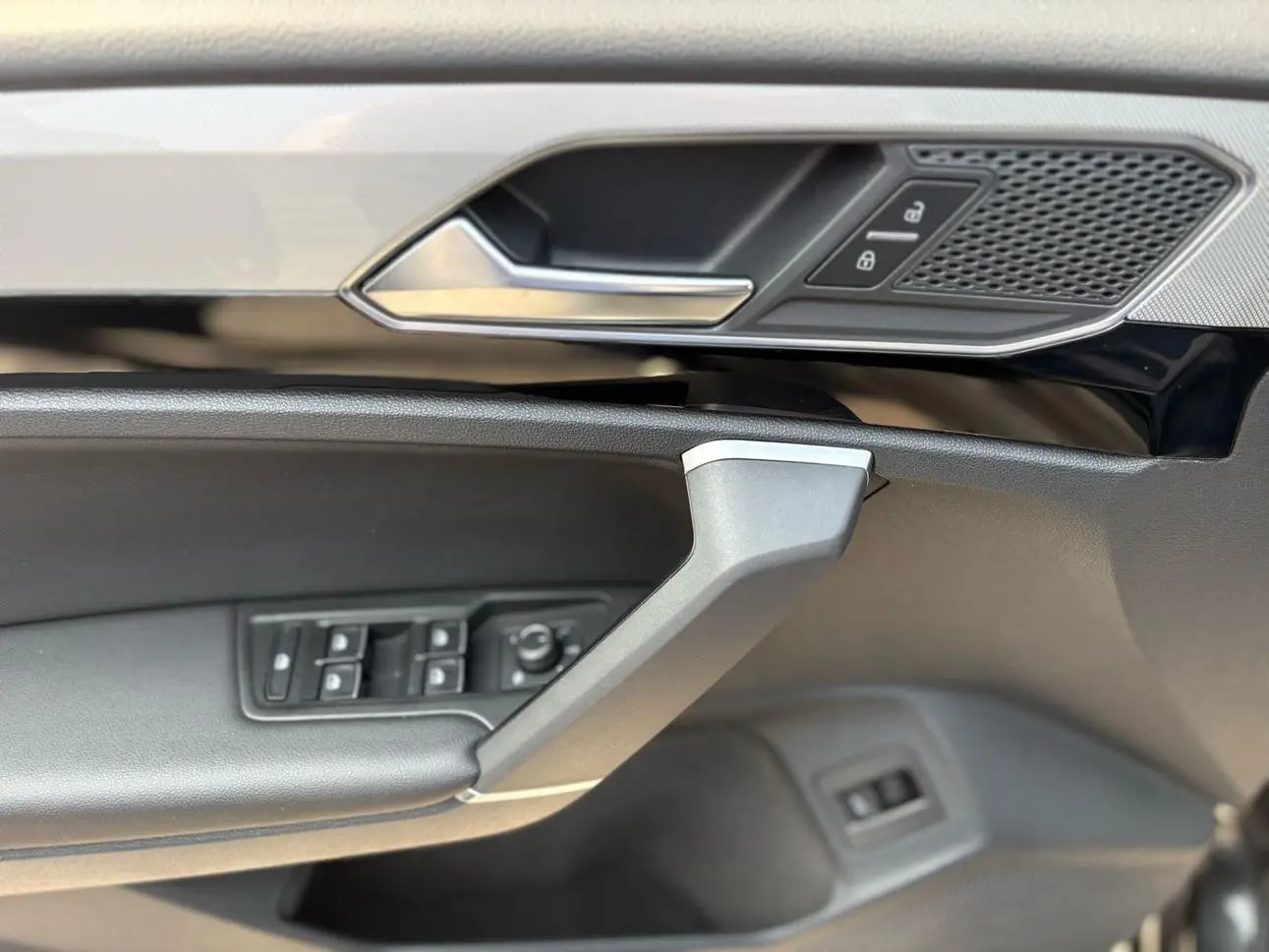 Volkswagen Tanyue 330TSI two-wheel drive luxury Smart edition
