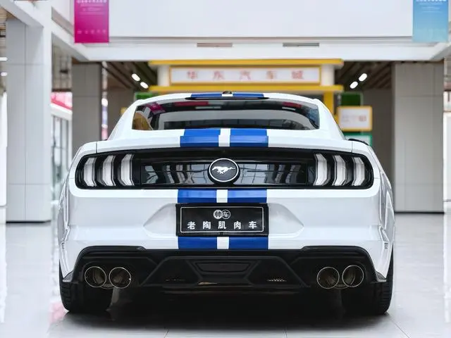 Ford Mustang 2.3T EcoBoost