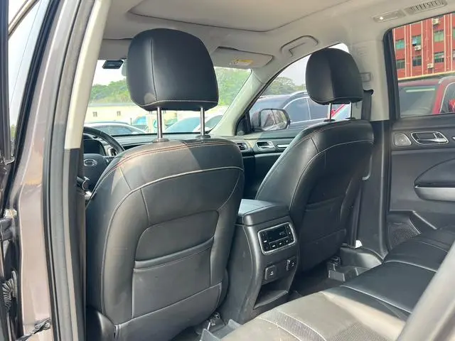 GAC Trumpchi GS8 390T two-wheel drive Luxury Zhilian Commemorative Edition
