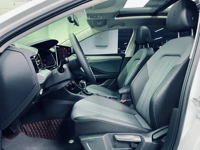 Volkswagen Sagitar Facelift Two 300TSI DSG Beyond Edition