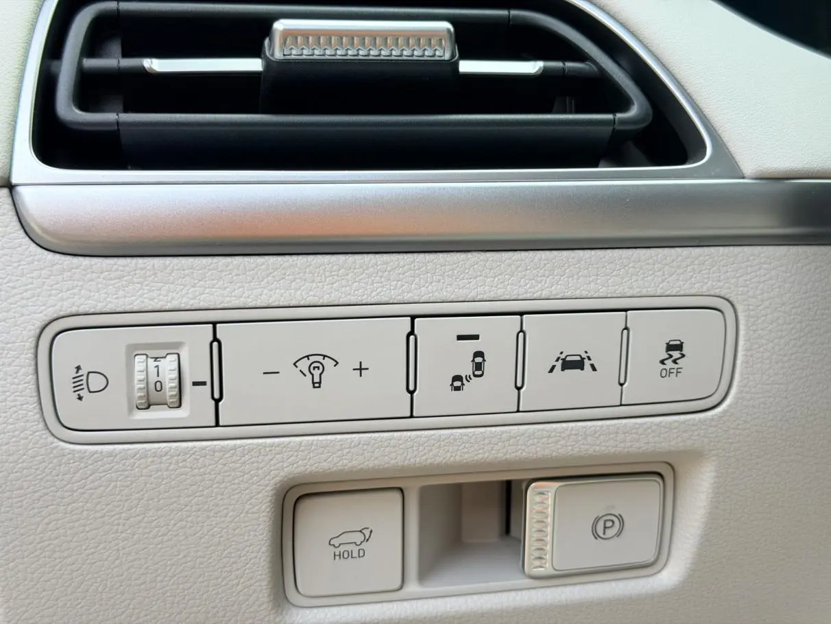 Hyundai Paristi 3.5L four-wheel drive automatic GLS