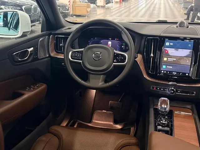 Volvo Volvo XC60 PHEV T8 four-wheel drive long battery life Zhiya Deluxe Edition