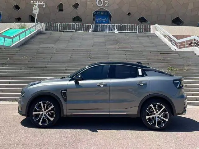 LYNK & CO Lynk 05 2.0TD four-wheel drive Halo