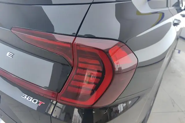 Hyundai Shengda 380 TGDi GLS automatic two-wheel drive deluxe Edition