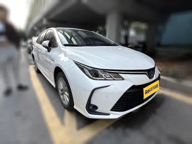 TOYOTA Corolla Dual engine 1.8L E-CVT Elite Edition