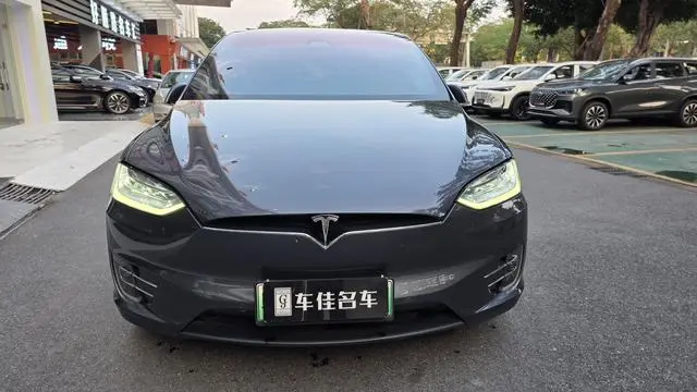 Tesla Model X 75D