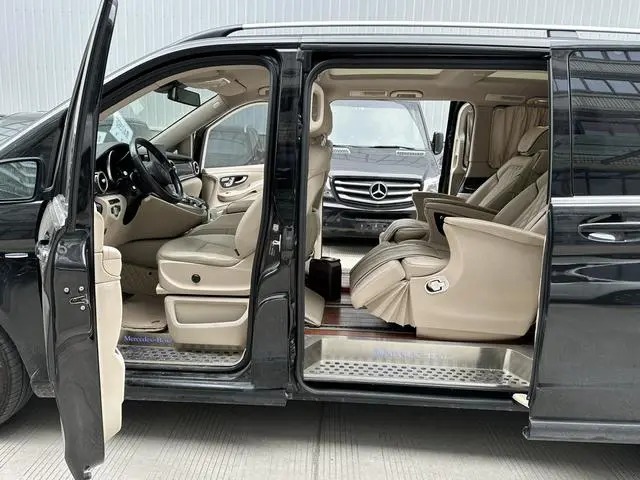 Mercedes-Benz Mercedes-Benz V-class V 260 L Premium Extended Version