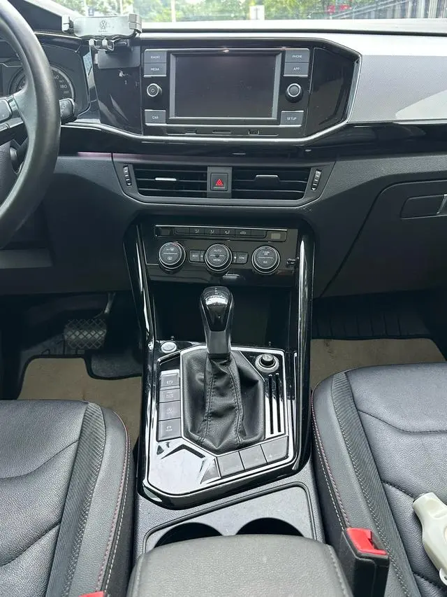 Volkswagen Tanyue 330TSI two-wheel drive luxury country VI