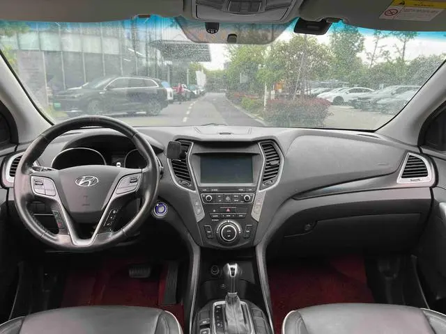 Hyundai Shengda 2.4L automatic two-wheel drive intelligent 5-seater