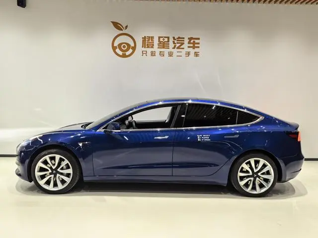 Tesla Model 3 Upgraded version of standard battery life rear drive
