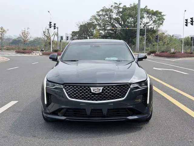 Cadillac Cadillac CT4 28T luxury